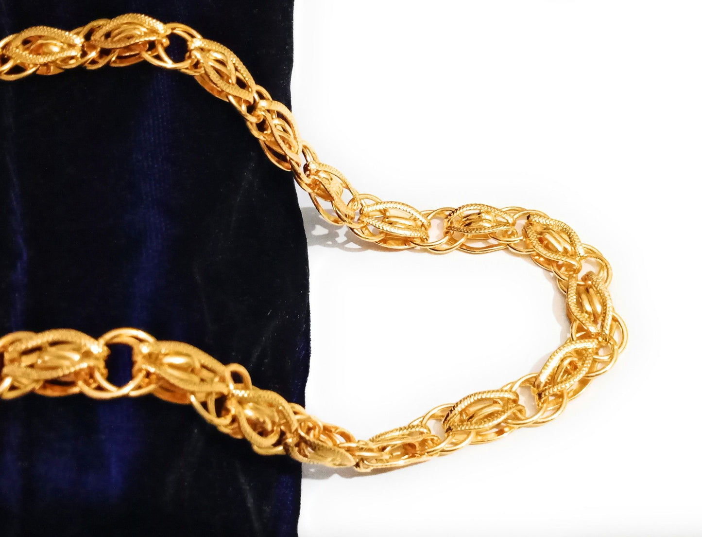 Traditional Men's Chain Vol 9 - Shopaholics