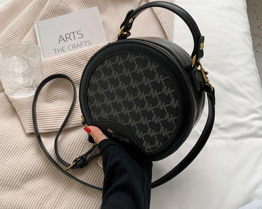 Adjustable Classy Look Sling Shoulder Handbag For Women