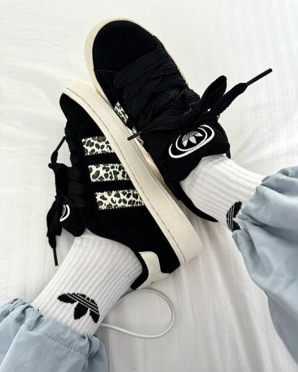 Stylish Leopard Print Sneakers Shoes For Women